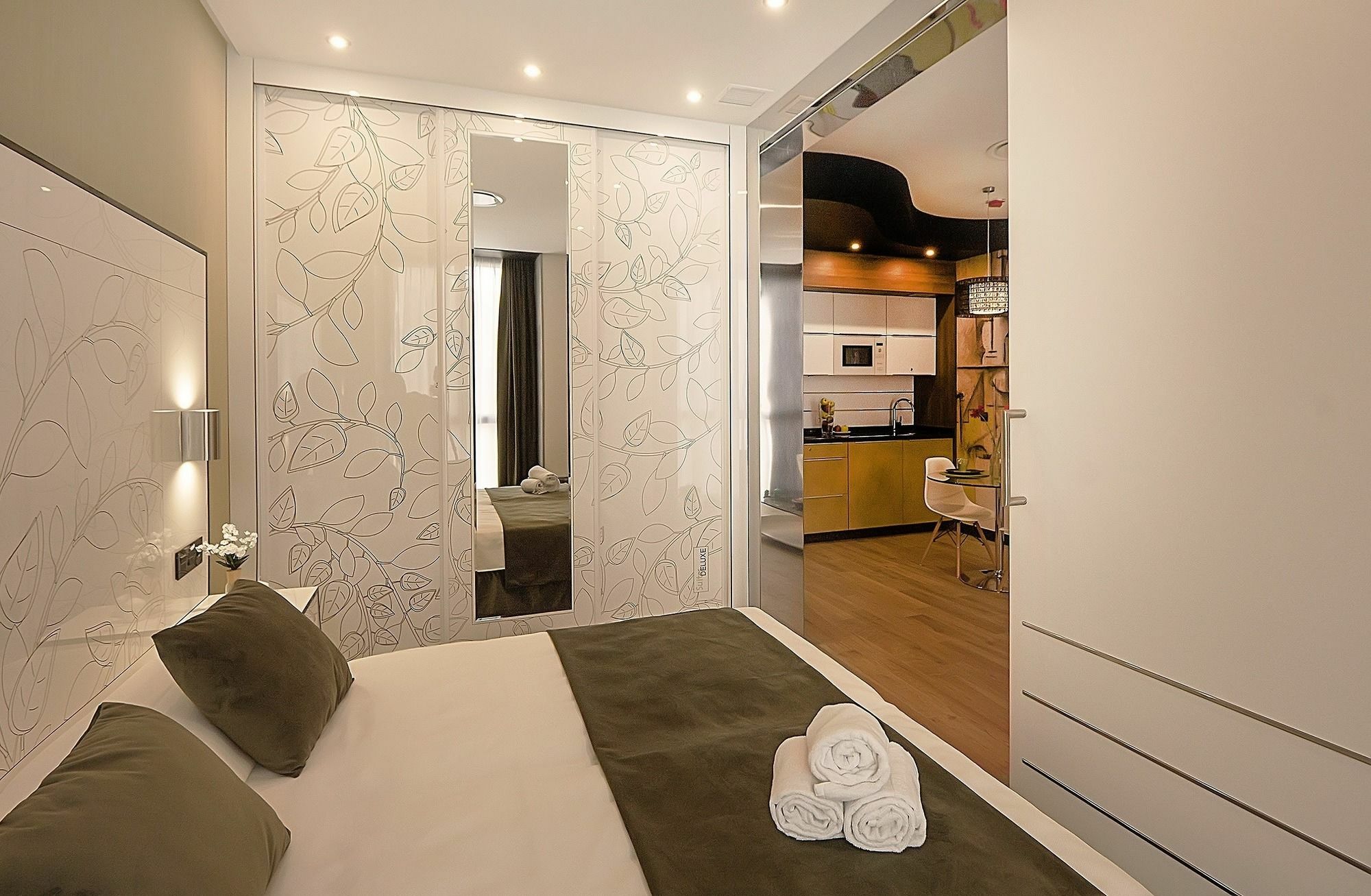 Apartamentos Suites Oficentro Deluxe Malaga Ngoại thất bức ảnh